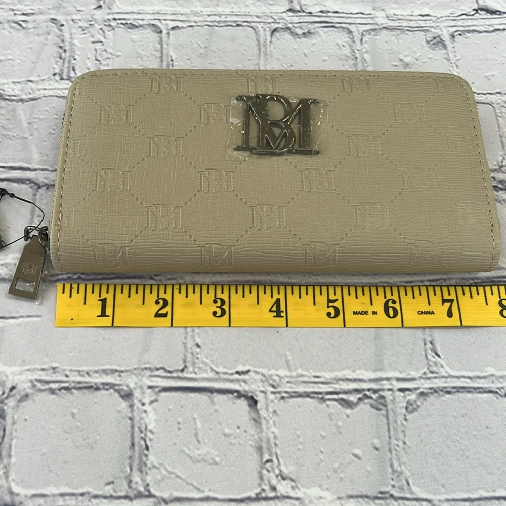 NWT BADGLEY MISCHKA Vegan Leather‎ Diamond Quilting Long Taupe Zip Around Wallet